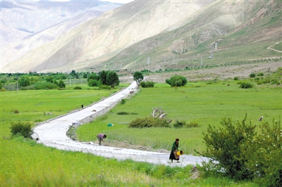 西藏力争“十三五”末所有乡镇和建制村通公路